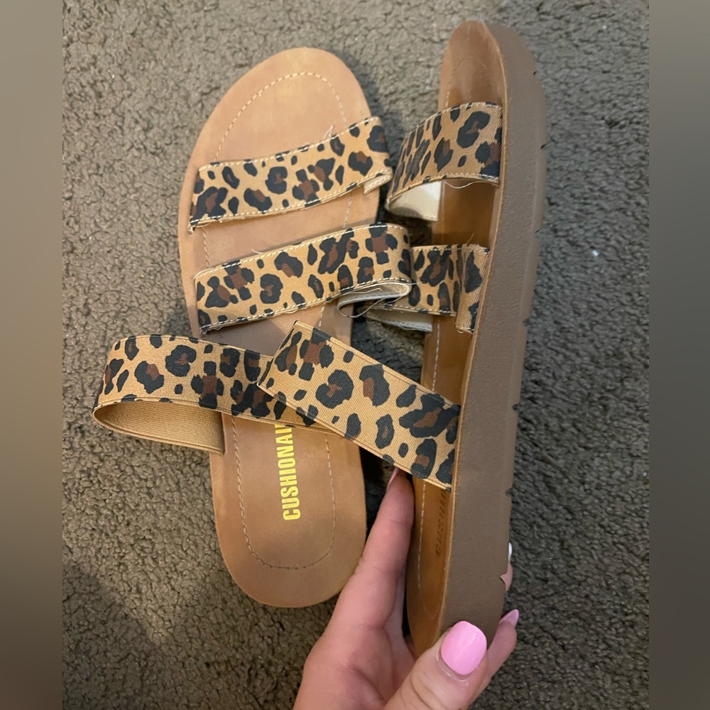 Sandals - Picture 2 of 3